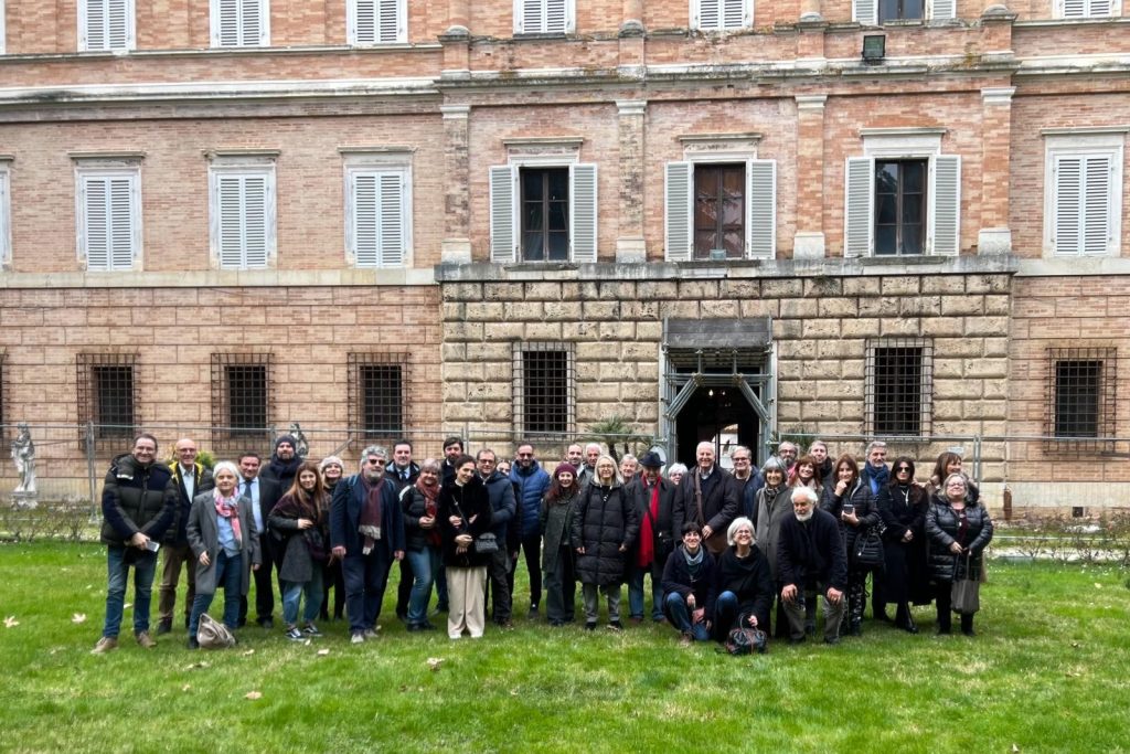 Convegnisti all'Abbadia di Fiastra